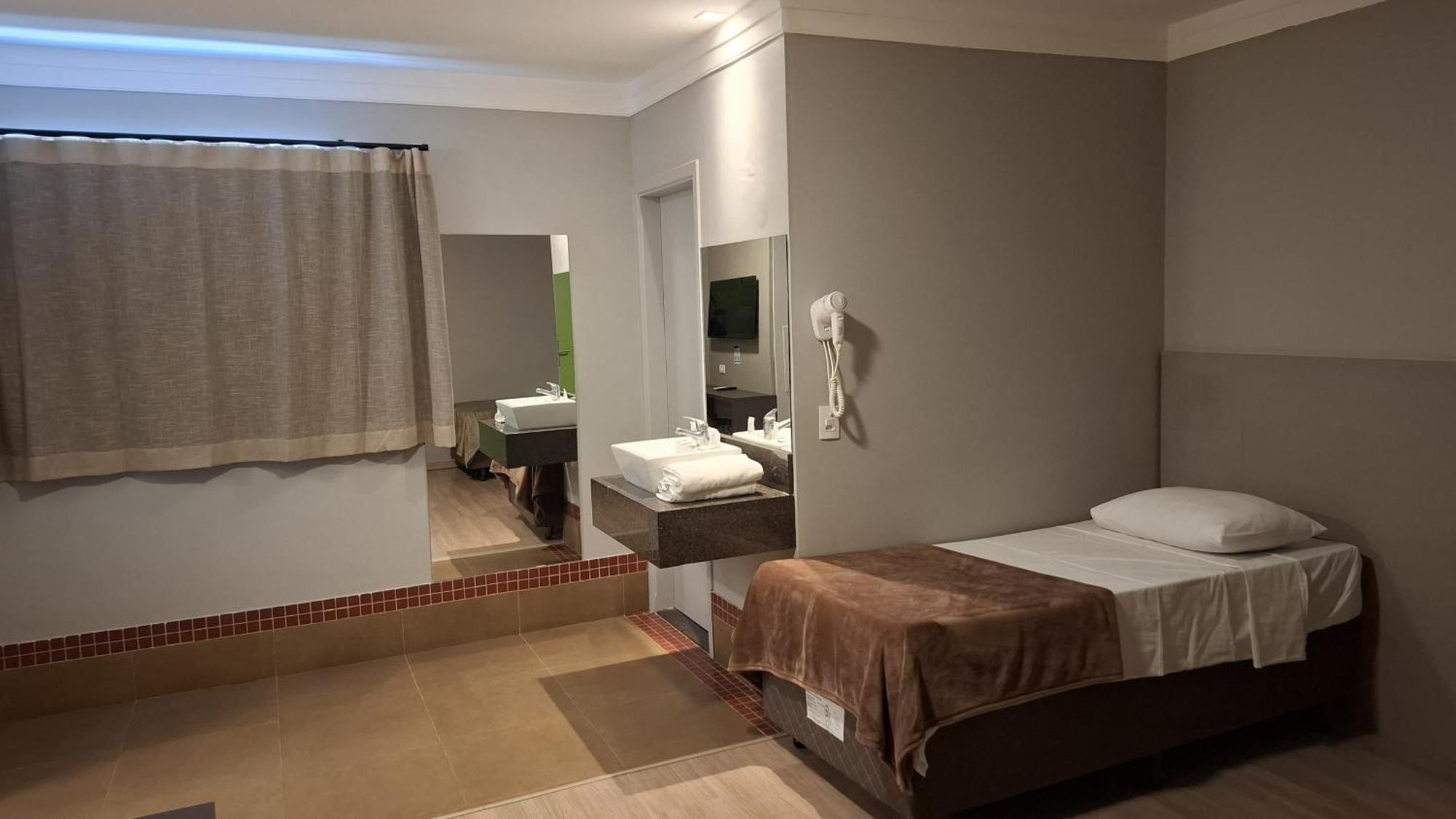 Hotel Primeinn Campinas  Exteriör bild